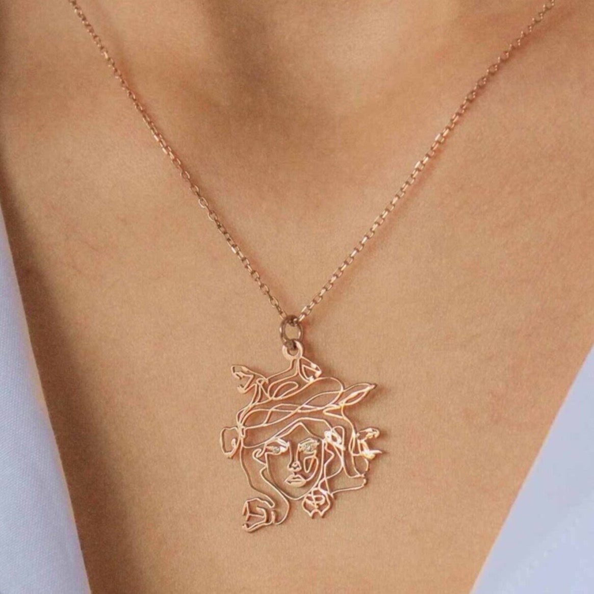 925 Ayar Gümüş Medusa Kolye