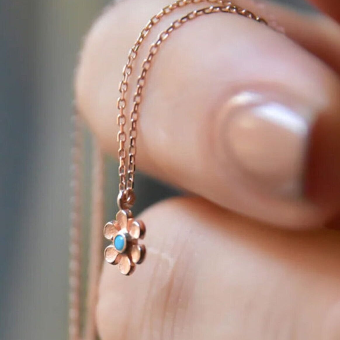 925 Ayar Gümüş Firuze Taşlı Minik Papatya Kolye