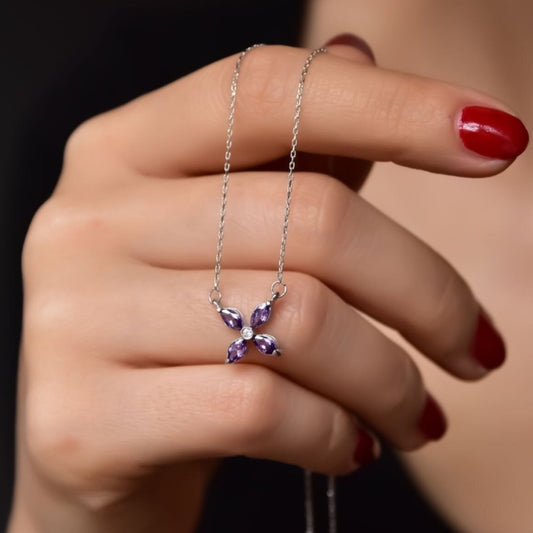 925 Ayar Gümüş Yasemin Çiçeği Kolye