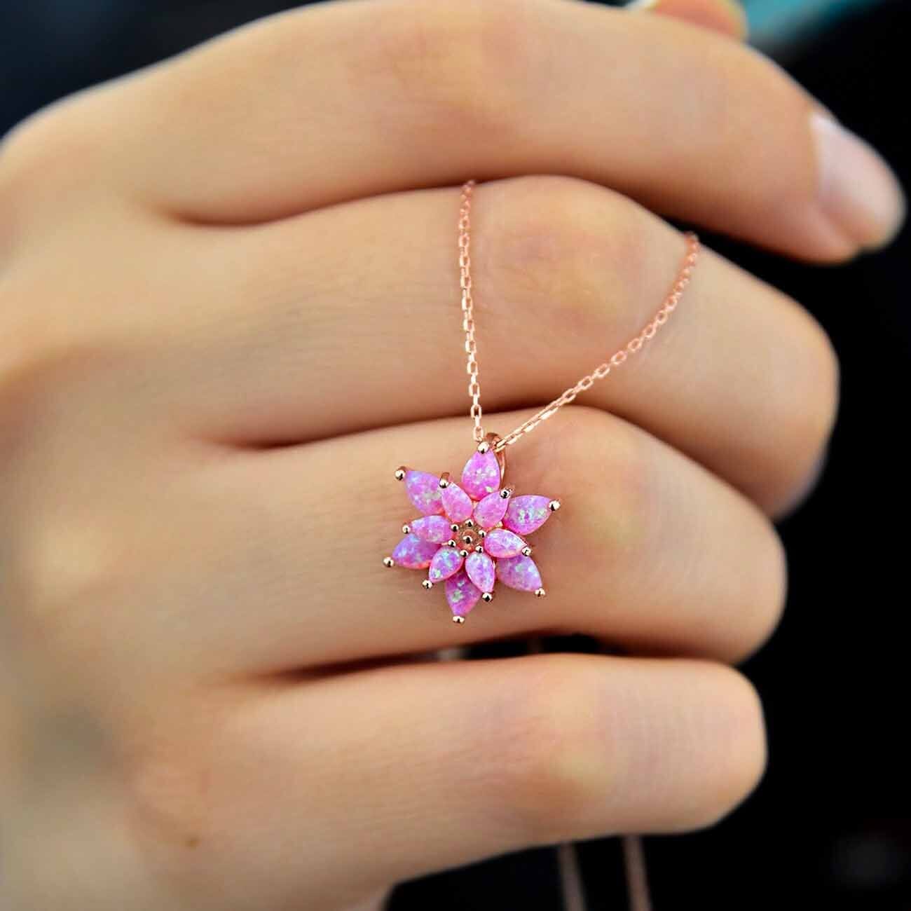 925 Ayar Gümüş Pembe Opal Taşlı Kamelya Çiçeği Kolye