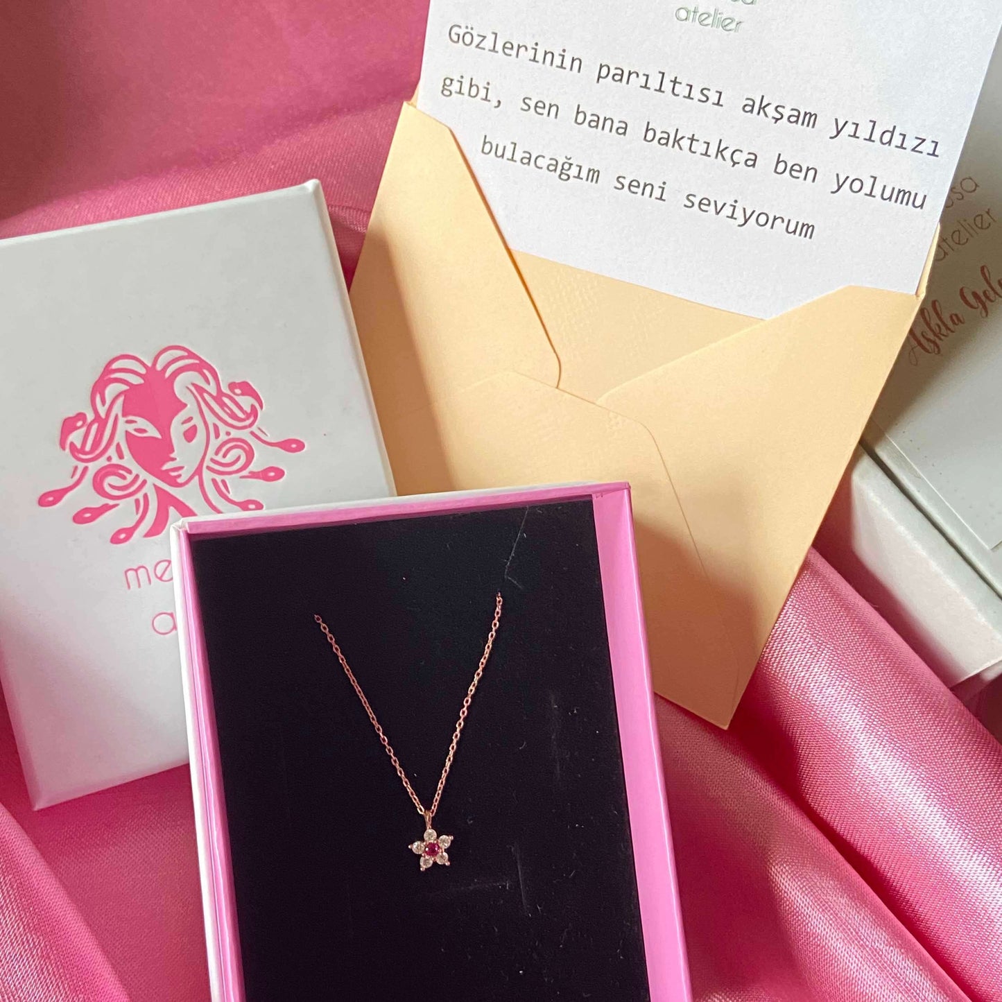 925 Ayar Gümüş Sparkle Kolye