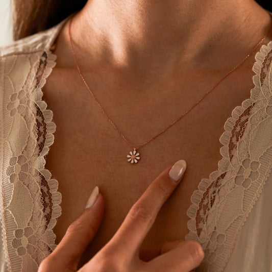 925 Ayar Gümüş Mine İşlemeli Mini Papatya Kolye