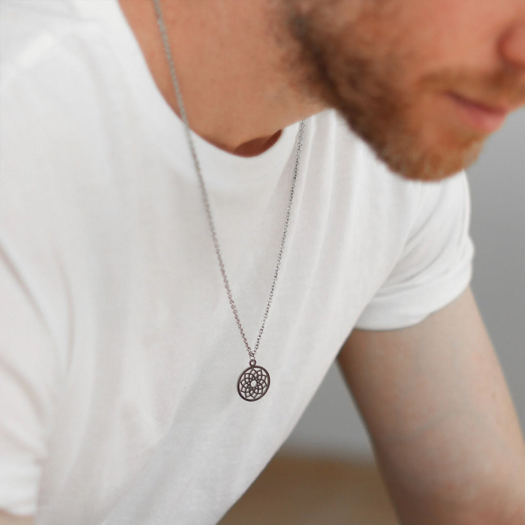 925 Ayar Gümüş Lotus Çiçeği Erkek Kolye