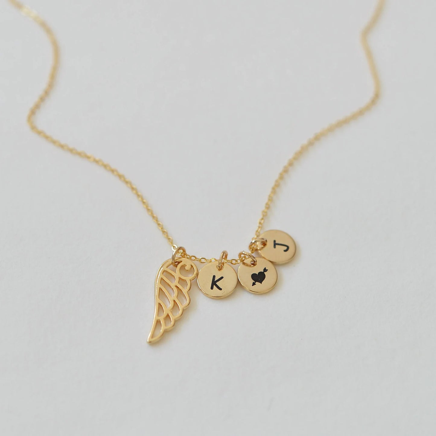 925 Ayar Gümüş Kişiye Özel Harfli Melek Kanadı Kolye