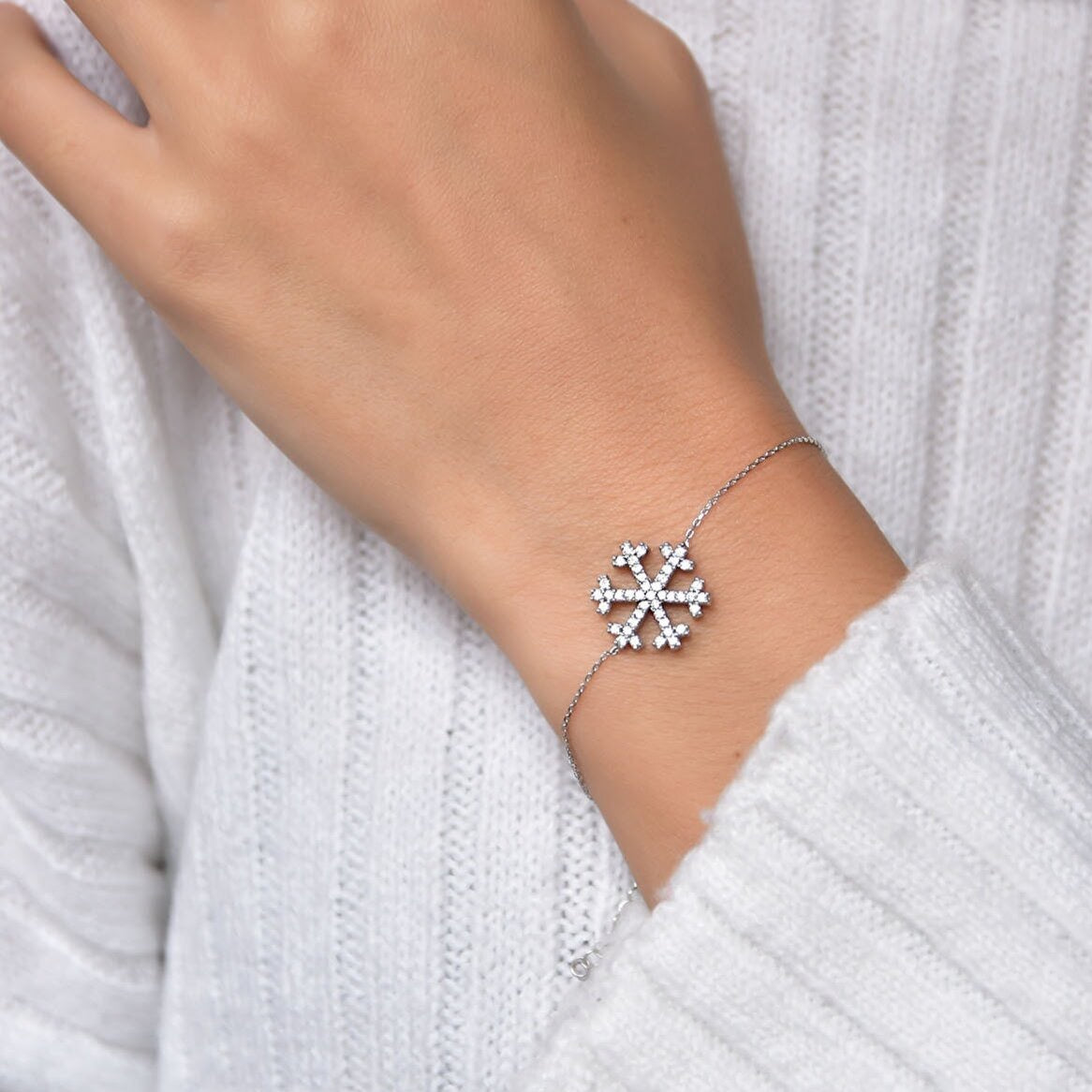 925 Ayar Gümüş Taşlı Kar Tanesi Bileklik