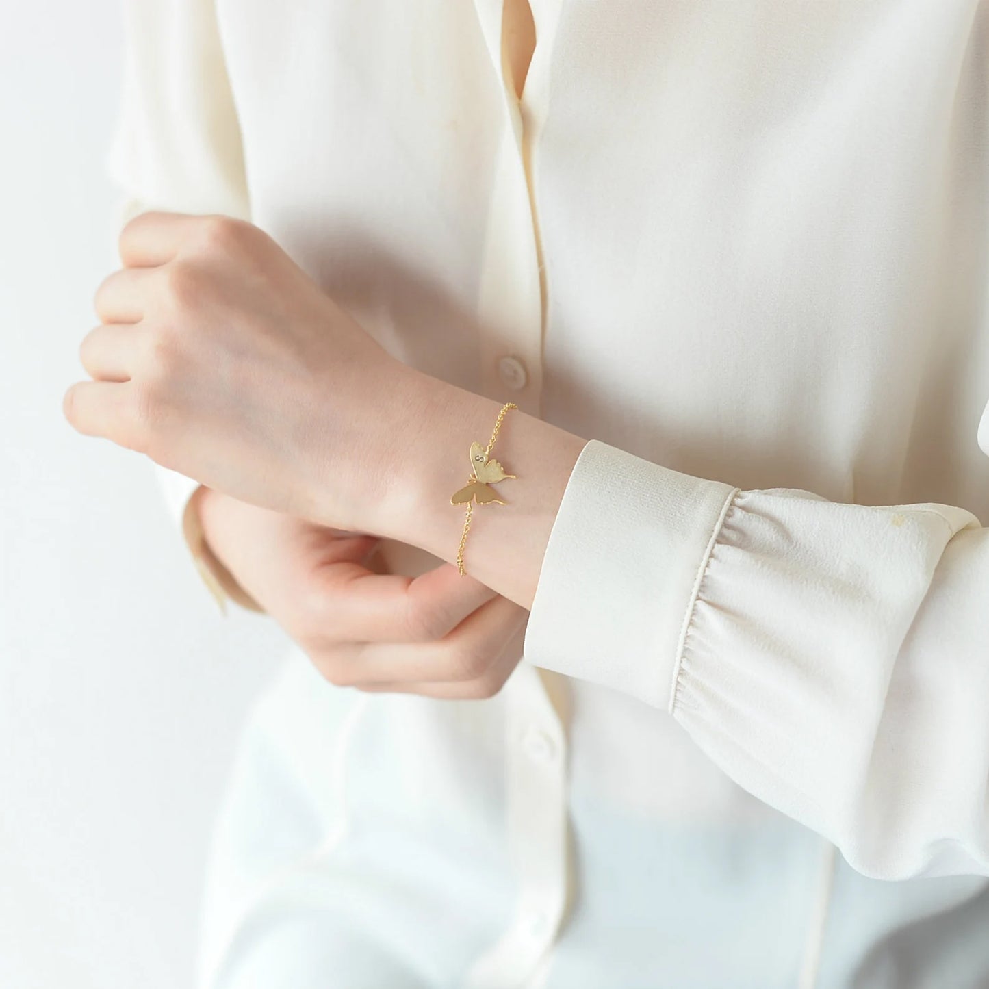 925 Ayar Gümüş Kişiye Özel Harfli Kelebek Bileklik