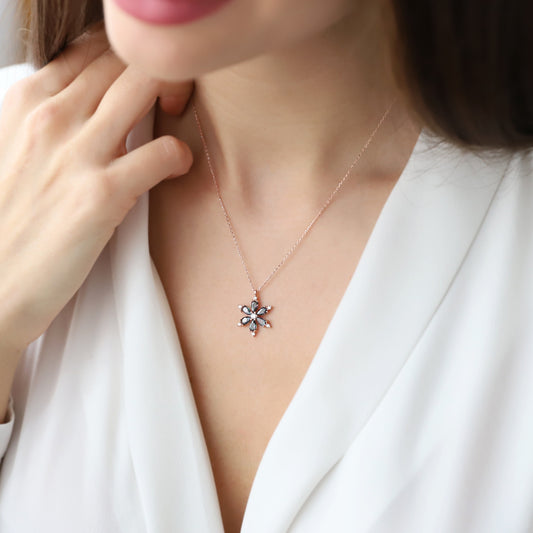 925 Ayar Gümüş Mistik Taşlı Papatya Kolye