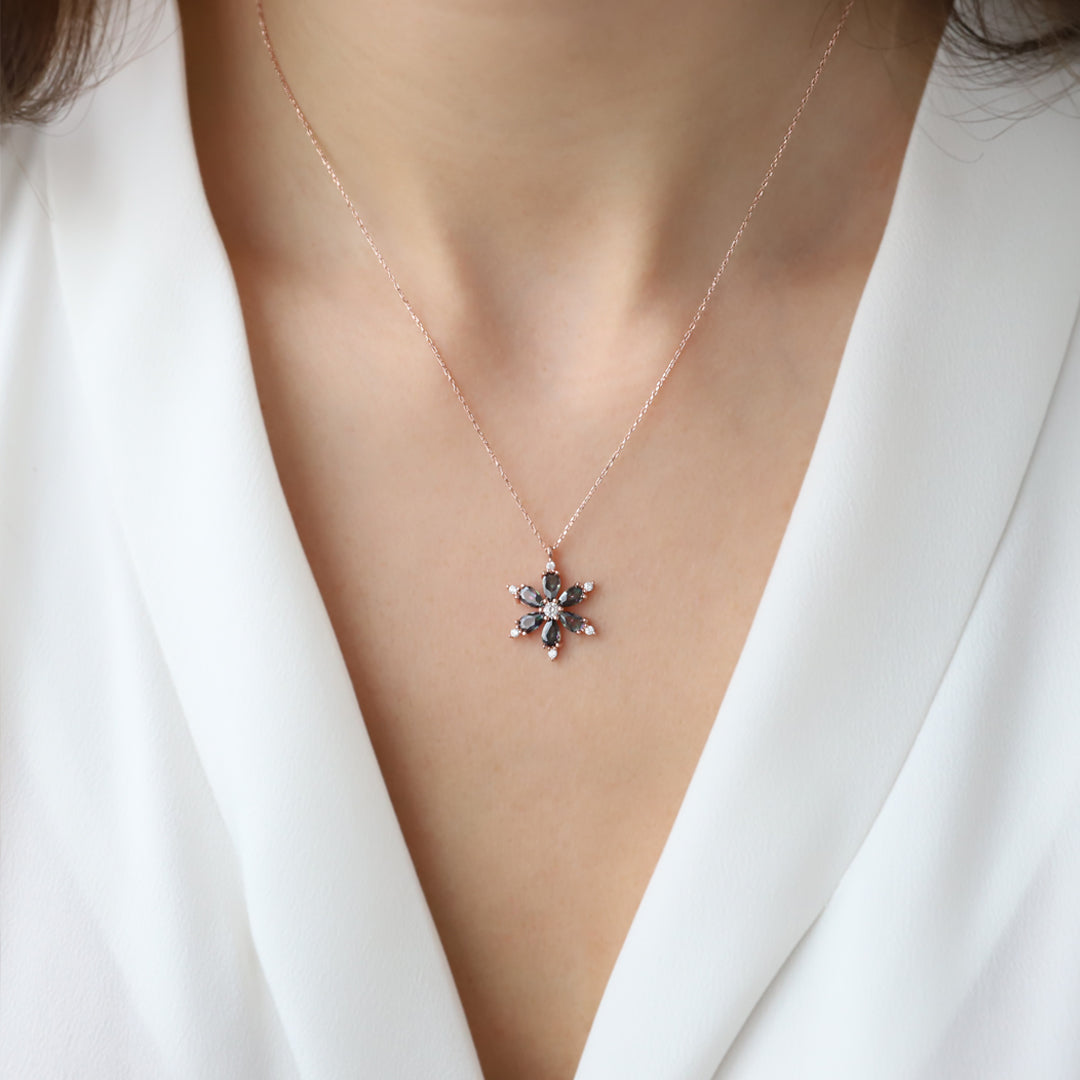 925 Ayar Gümüş Mistik Taşlı Papatya Kolye