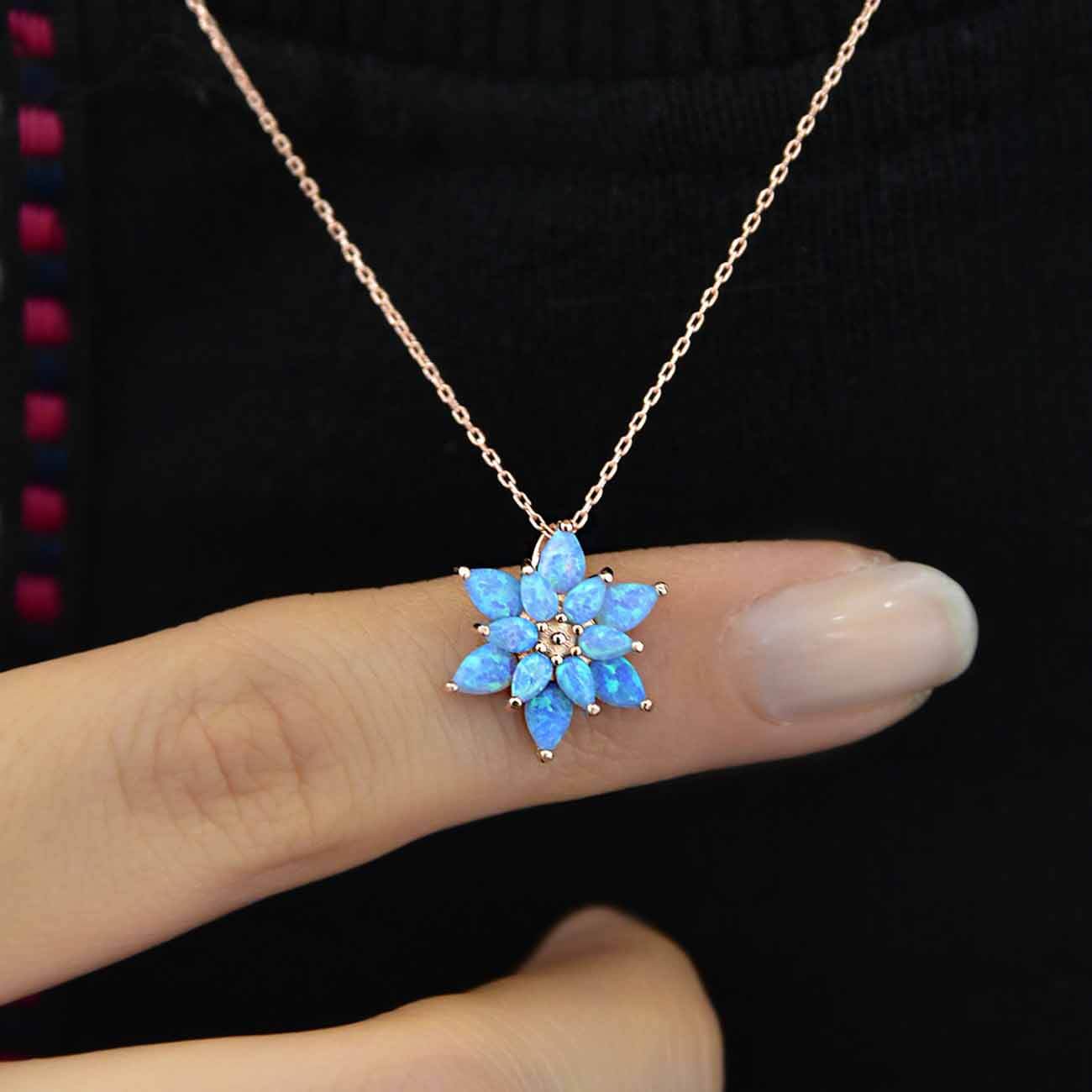 925 Ayar Gümüş Mavi Opal Taşlı Kamelya Çiçeği Kolye
